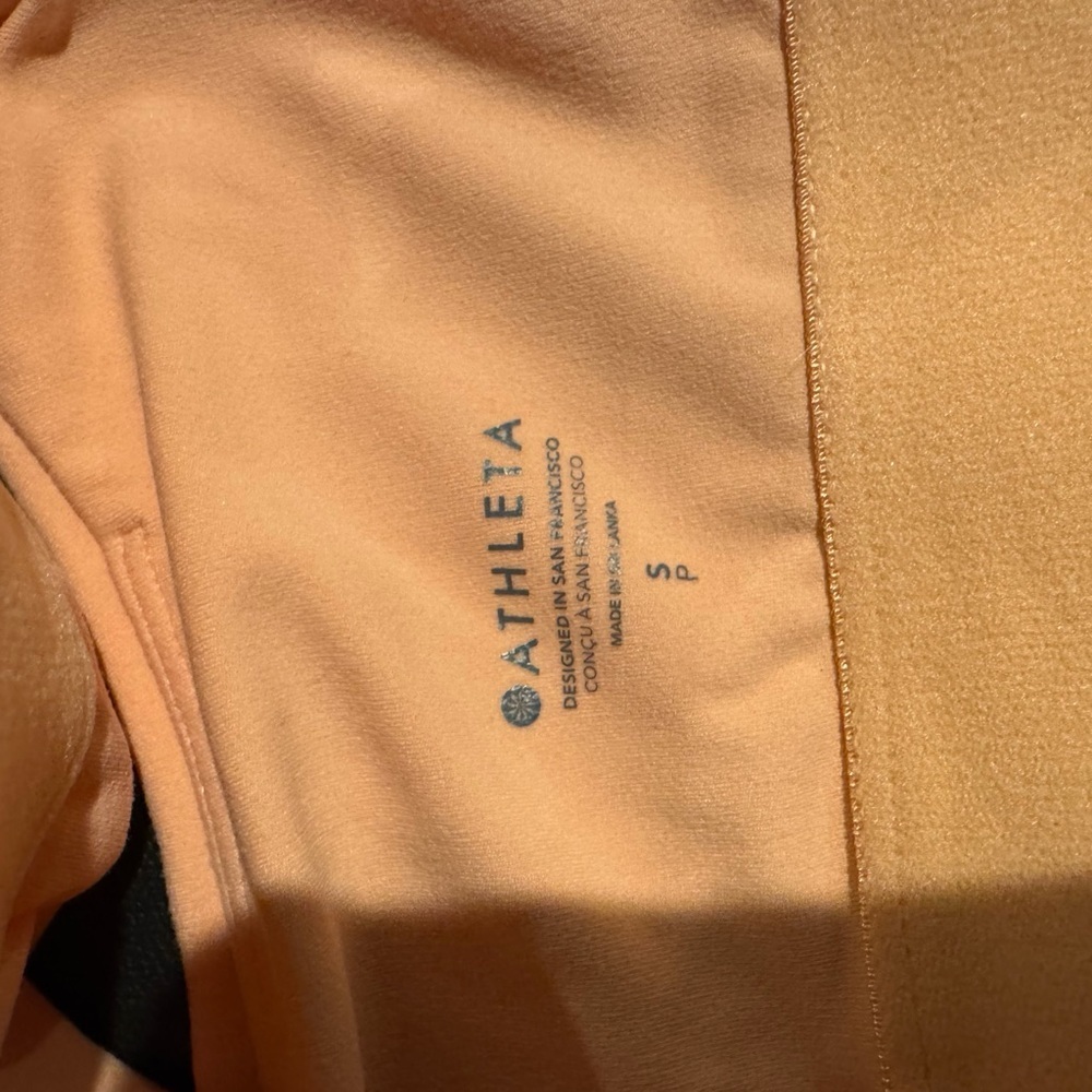 Athleta Peach‎ Sleeveless Top - Picture 3 of 3